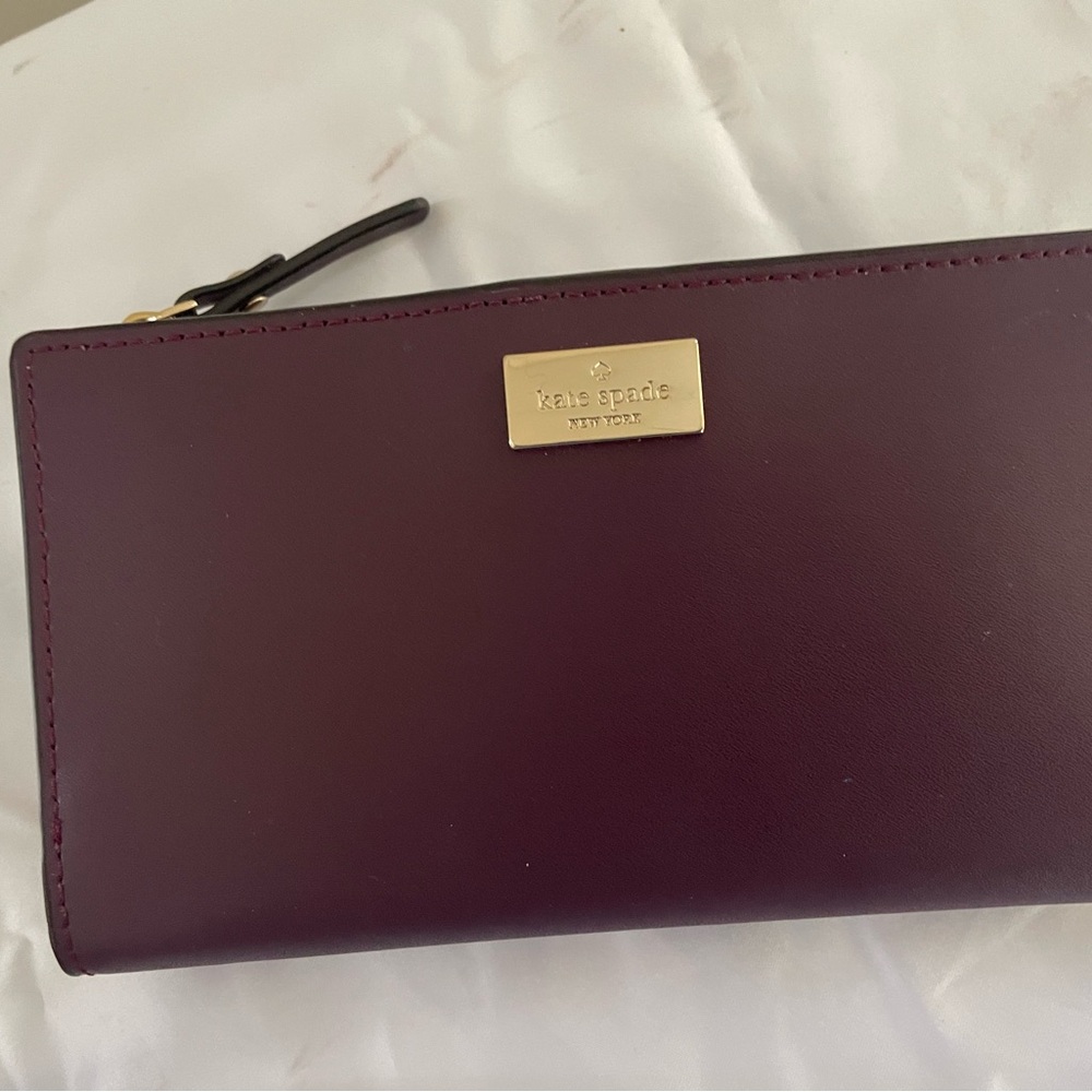 Elegant Purple Wallet with Gold Zipper